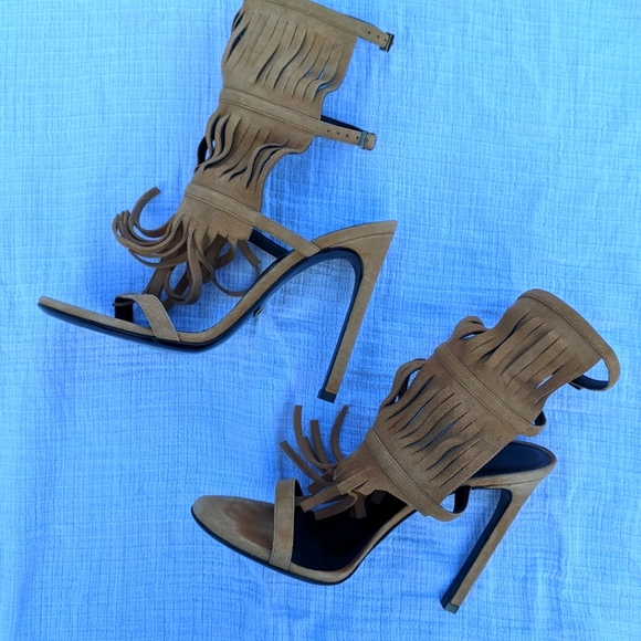 *** Gucci Suede Gladiator Fringe Becky Sandals Heels - Picture 1 of 16